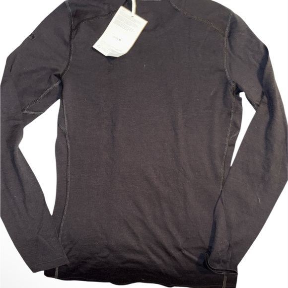 Icebreaker Women's Merino 200 Oasis Long Sleeve Crewe Thermal Top Size Small NWT - Picture 2 of 7
